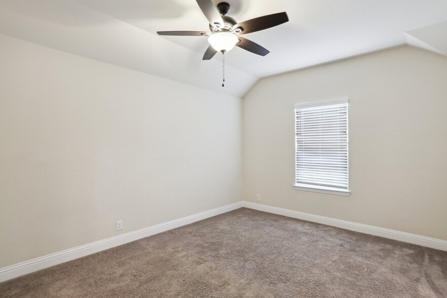 Building Photo - 5729 Fuder Dr