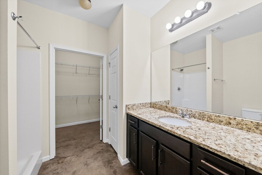 Building Photo - 109 Holland Dr