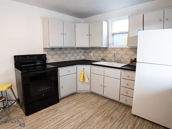 Building Photo - 108 W Gold St