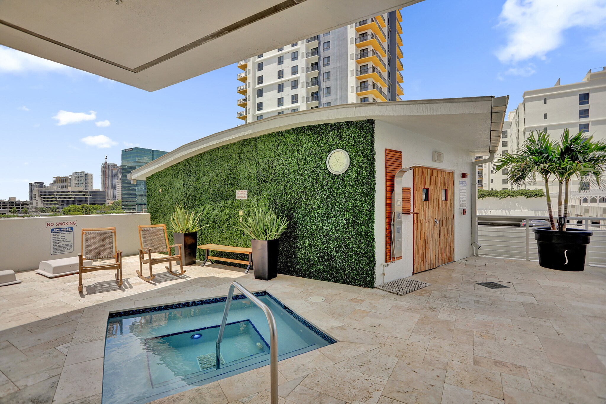 Building Photo - 315 NE 3rd Ave