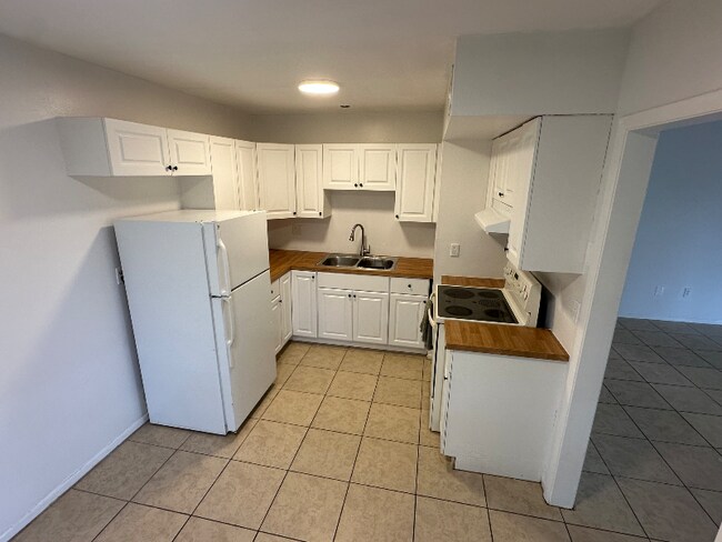 Building Photo - 5760 Gallatin Ln