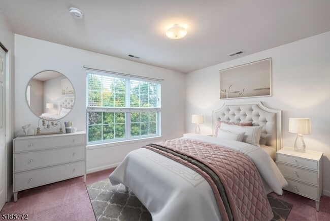 Building Photo - 89 Hill Hollow Rd