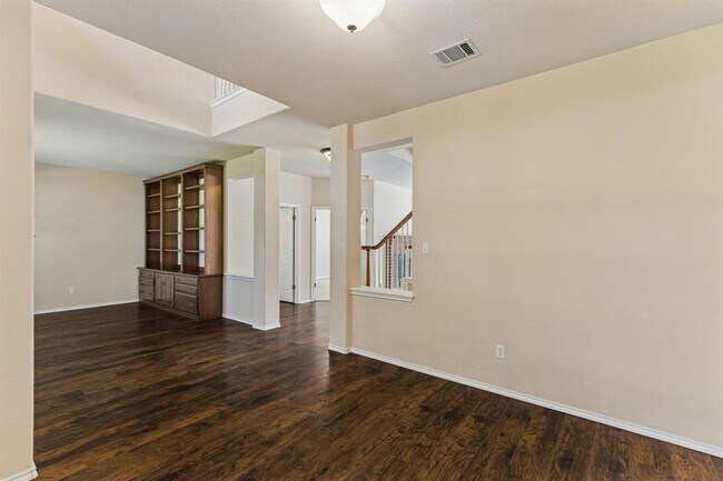 Building Photo - 2404 Kristen Ln