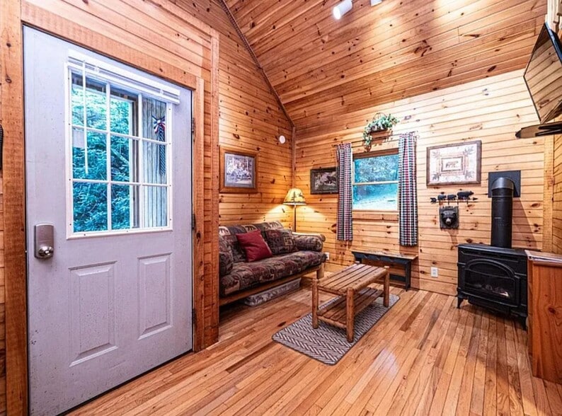 Building Photo - 159 Creekstone Dr