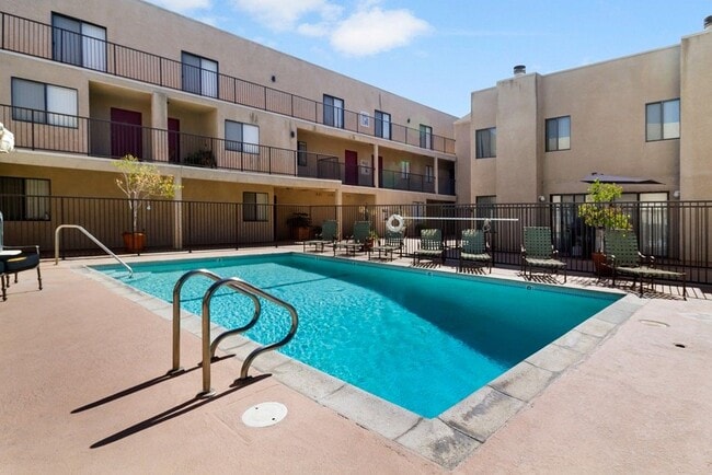 Primary Photo - 21040 Parthenia St