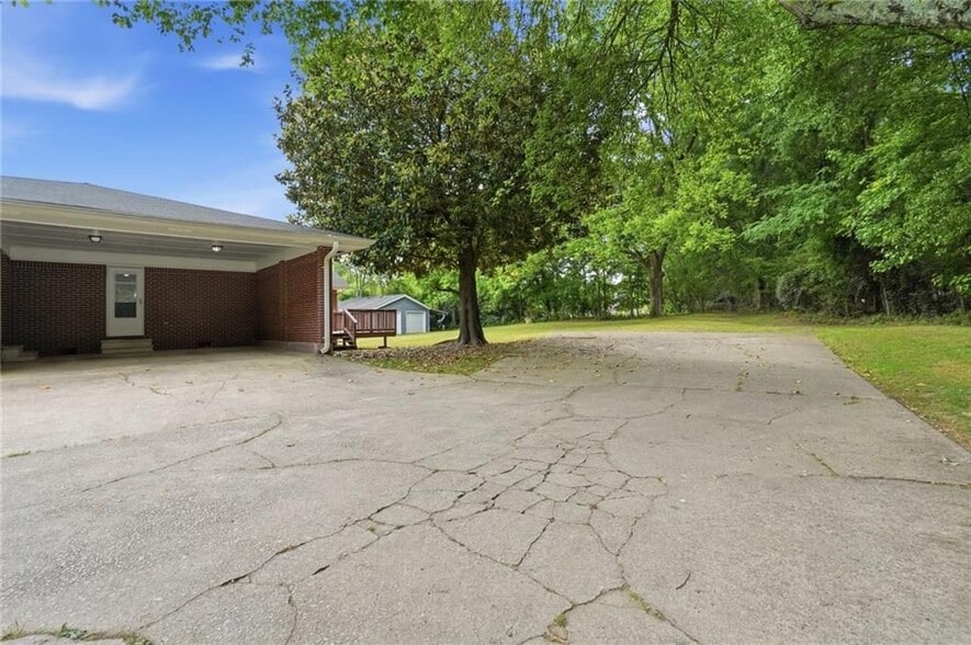 Building Photo - 128 McNeal Rd