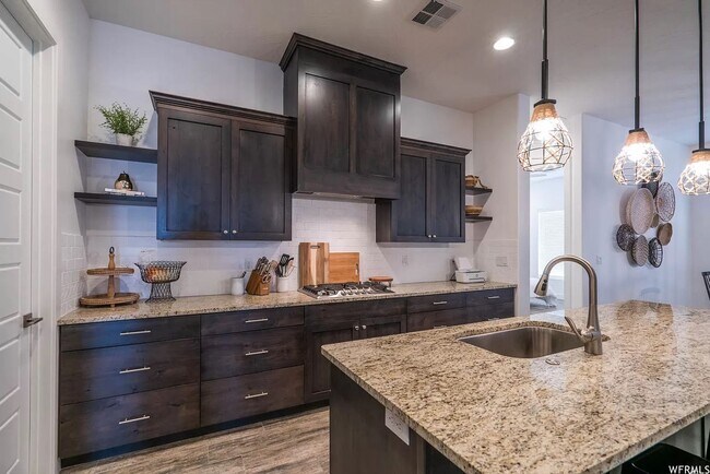 Building Photo - PETS ALLOWED!  Spacious & Modern 3-Bedroom Home for Rent Near Sand Hollow Reservoir