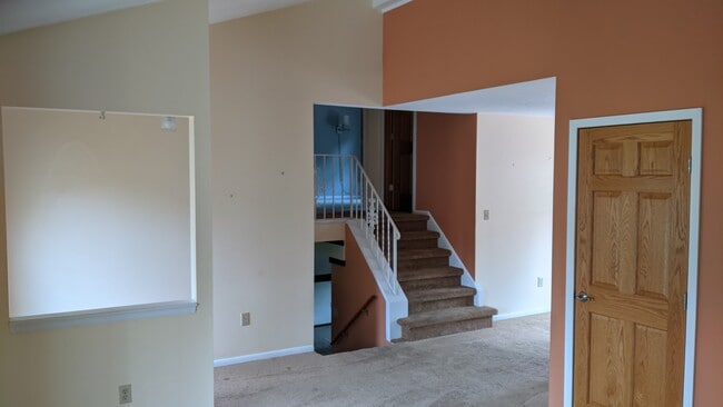 Vaulted living room - 6745 Middlebrook Blvd