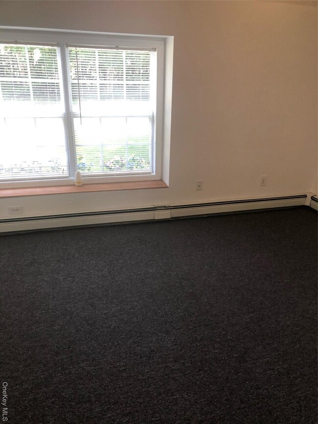 Building Photo - 126 Barraud Dr