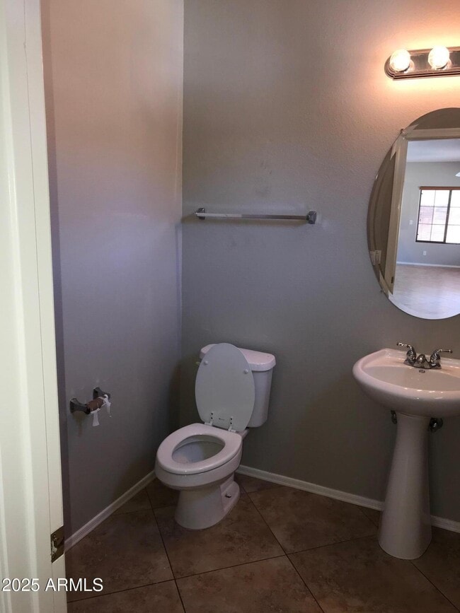 Building Photo - 3440 E Flower St