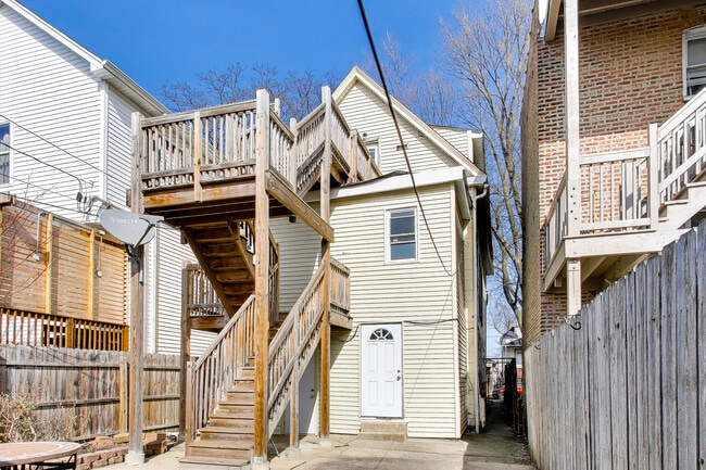 Building Photo - 4614 N Springfield Ave