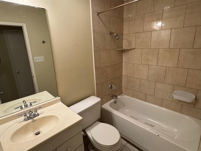 Building Photo - 10805 Lanshire Dr