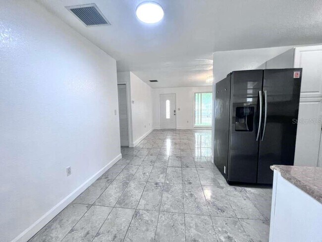 Building Photo - 3409 Vorden St