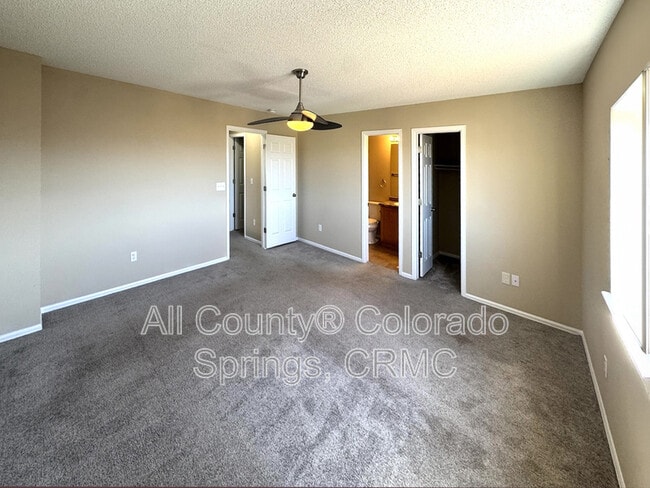 Building Photo - 5048 Weaver Dr