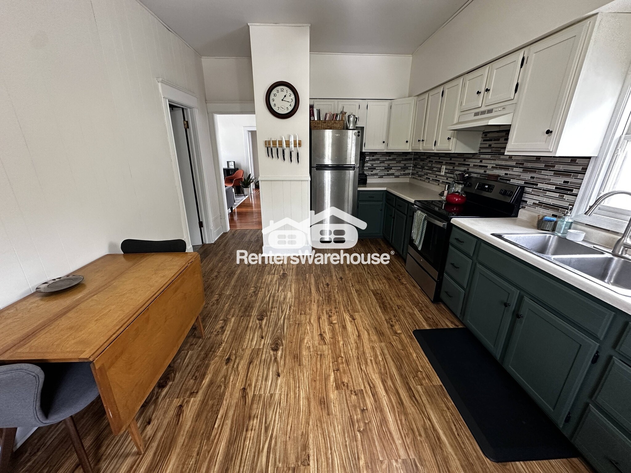 Building Photo - 1049 7th St W