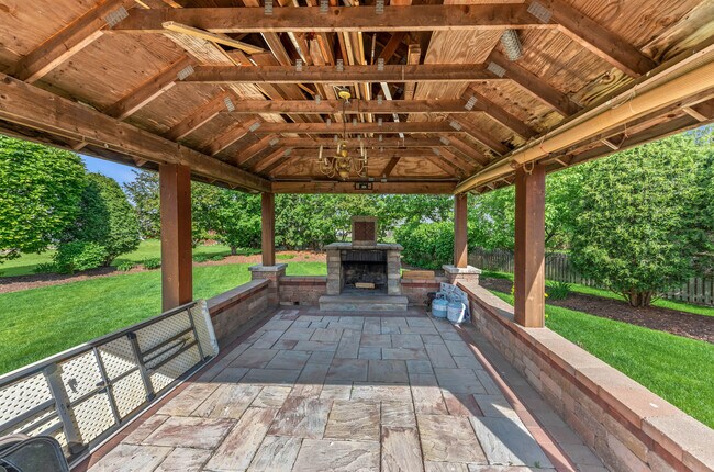 Building Photo - 2062 Kathleen Cir