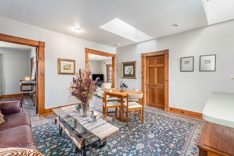 Building Photo - 4025 Kern St