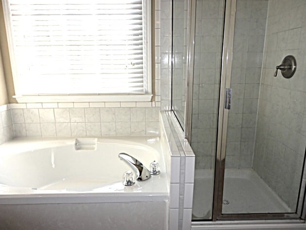 Building Photo - 2328 Water Lilly Way