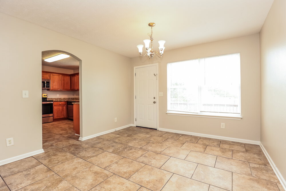 Building Photo - 1104 Harmony Ln