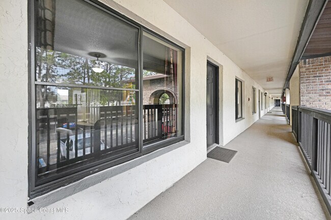 Building Photo - 1515 Huntington Ln