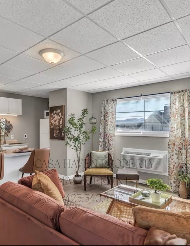 Building Photo - Modern 1 Bed 1 Bath - Pet Friendly!