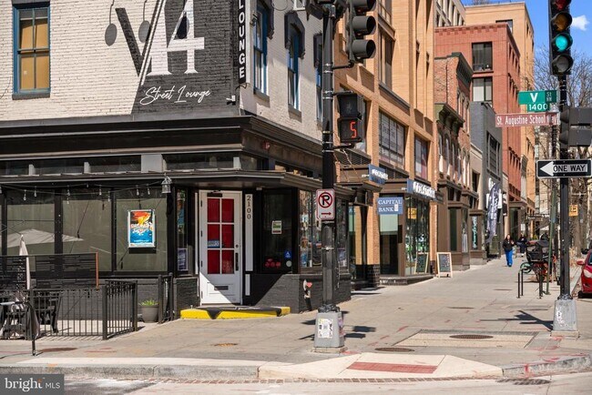 Building Photo - 1439 Chapin St NW