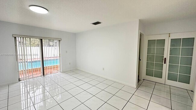Building Photo - 233 NE 199th Terrace