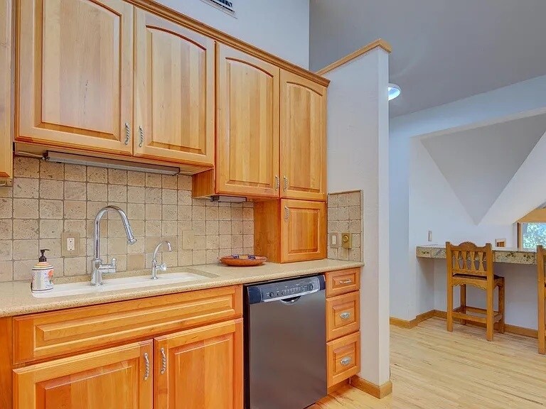 Kitchen 2 - 519 Sugarloaf Rd