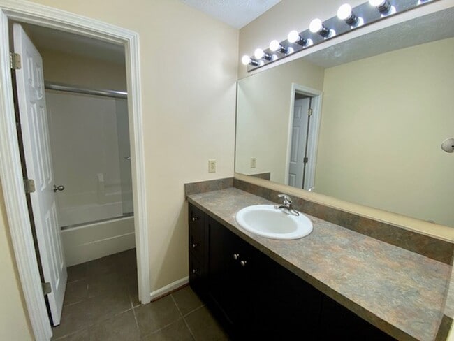 Building Photo - COMING SOON!! Beautiful 3 Bedroom 2 Full bathroom condo in Franklin Township in Southeast Indy!