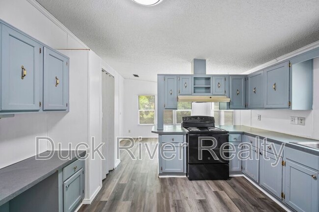 Building Photo - 513 Fairview Dr