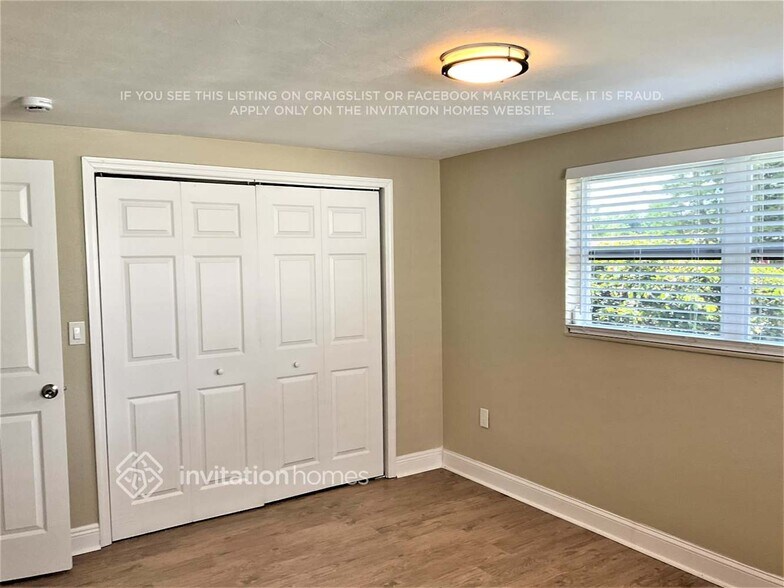 Building Photo - 6254 Bonaire Ave