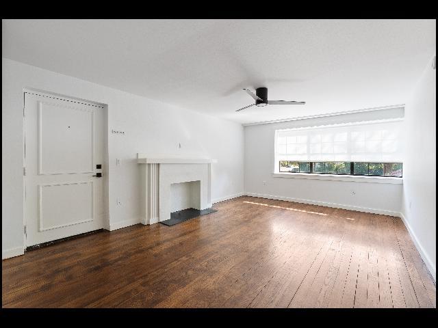 Building Photo - 1520 Broadway St