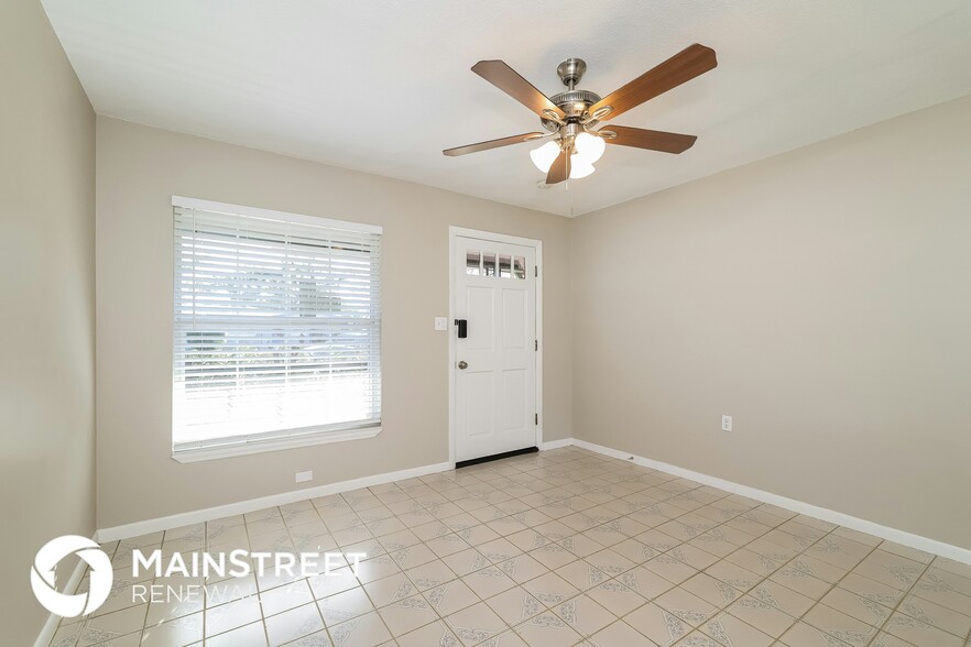 Building Photo - 4243 Cynthia St