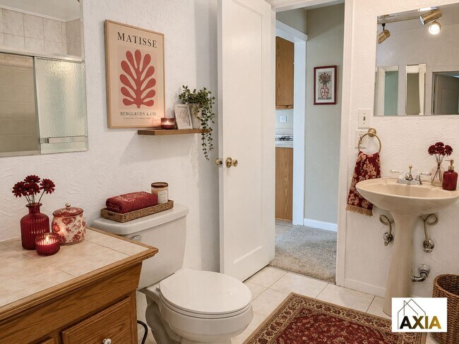 Building Photo - Cozy Home in a Quiet Neighborhood!