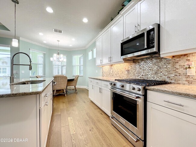 Building Photo - 329 Margaritaville Ave