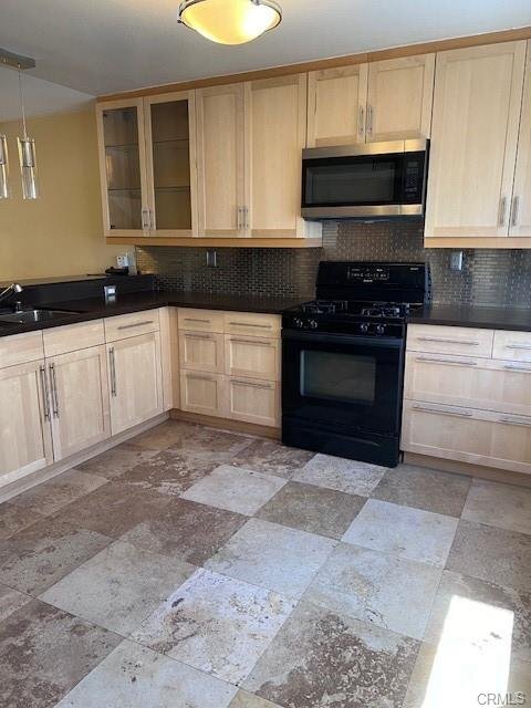 Building Photo - 6261 Randi Ave