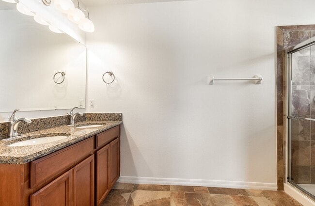 Building Photo - 9026 Paolos Pl