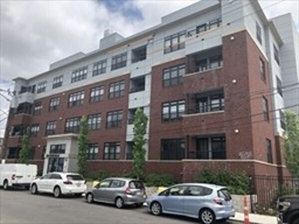 Building Photo - 20 Penniman Rd