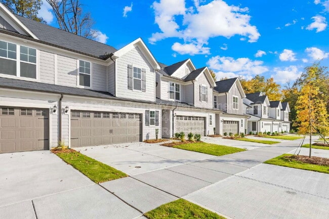 Building Photo - 17030 Patron Dr