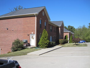 Building Photo - 3853