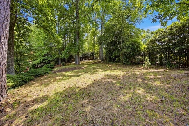 Building Photo - 1390 Tennis Ct Pl