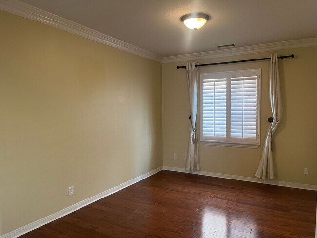 Building Photo - 32624 Juniper Berry Dr