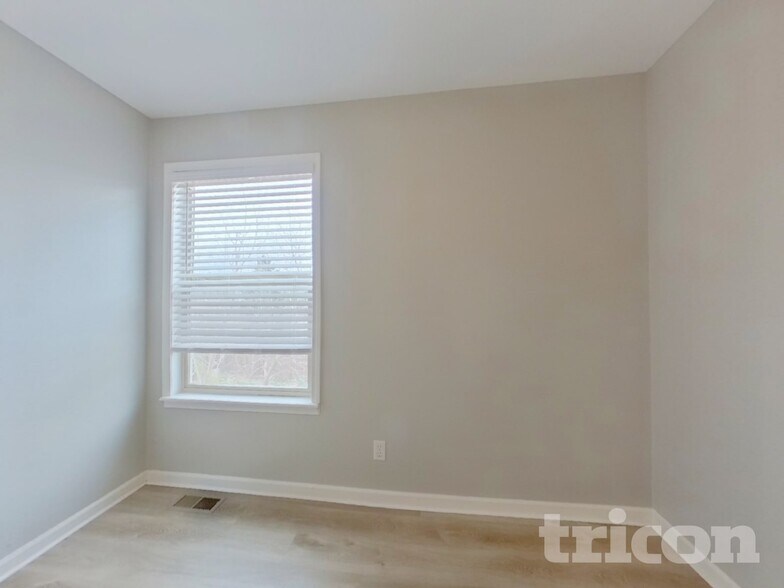 Building Photo - 3812 S Ceylon Way
