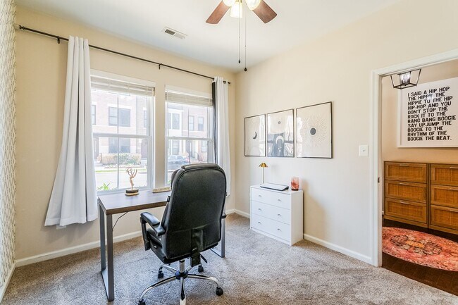 Building Photo - Stunning One Loudoun Townhome – 3BR / 3.5BA in Prime Ashburn Location – Available May 1