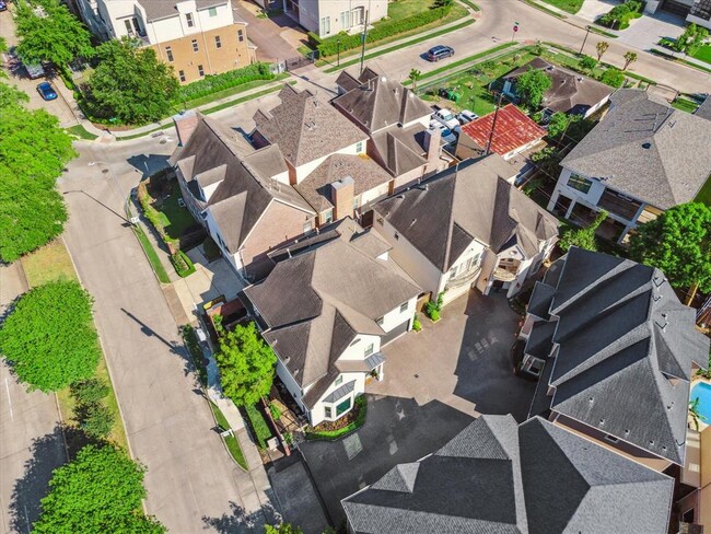 Building Photo - 5453 Hidalgo St