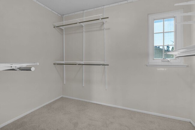 Building Photo - 1 Northern Pine Loop