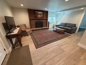 Building Photo - 6512 Rodeo Ln