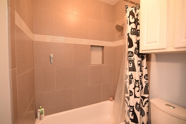 Building Photo - 122 Walston Ridge Ct