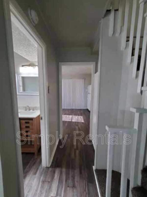 Building Photo - 400 Bill Bradford Rd