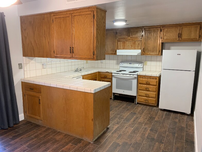 Building Photo - 1636 W N Bear Creek Dr